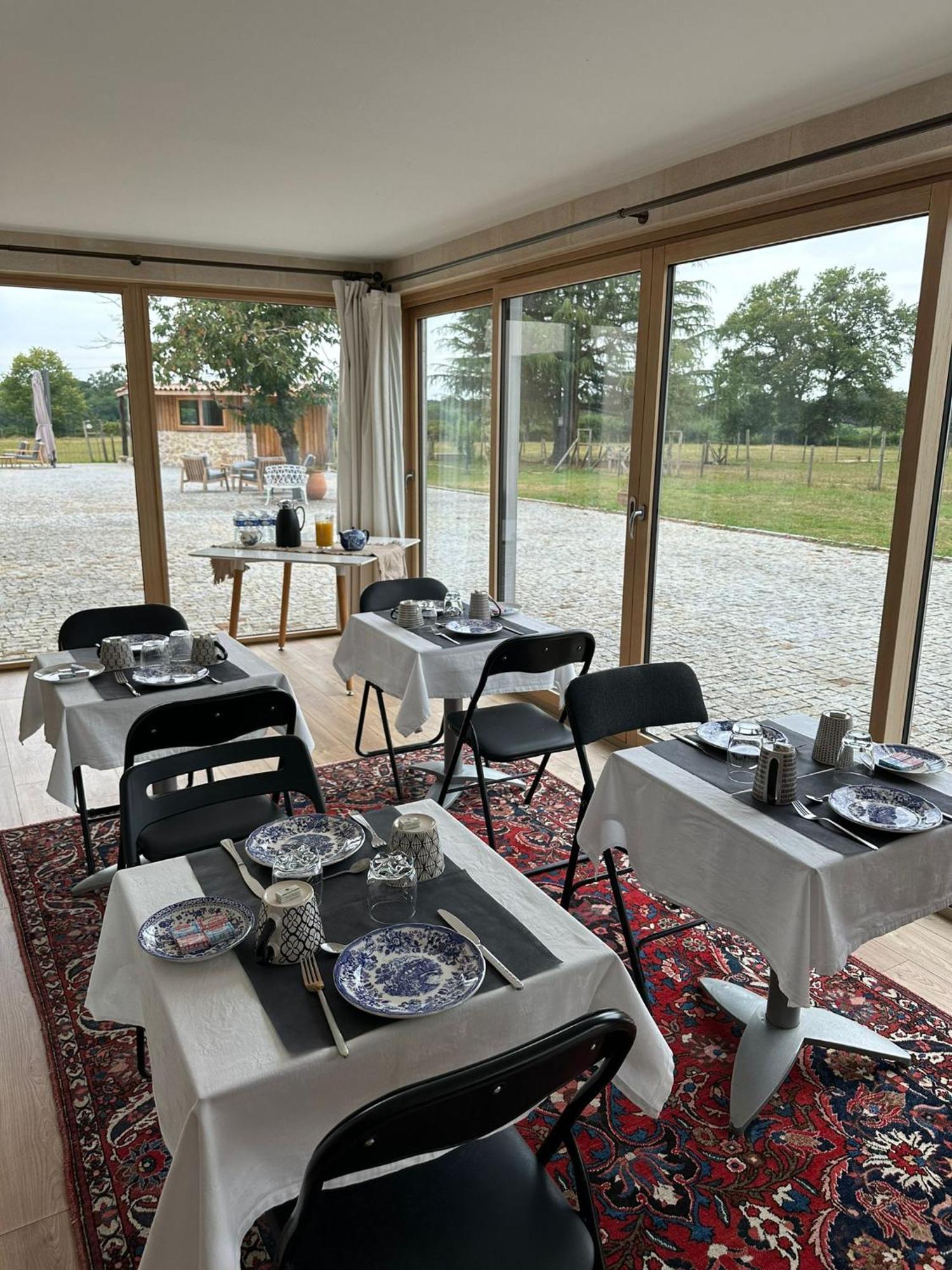 فندق Fantastic Petit Beauval Saint-Sulpice-et-Cameyrac المظهر الخارجي الصورة